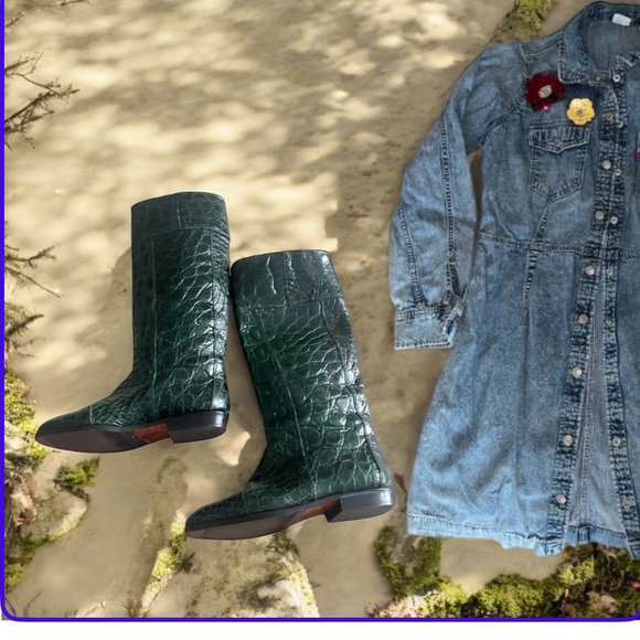 Gucci Green Crocodile Pattern Winter Boots - Picture 1 of 11